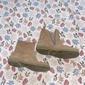 Vintage Camel Suede Desert Boots